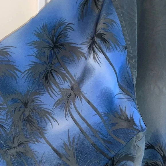 Maui Maui Mens Size Large Button Up Polyester Hawaiian Shirt Night Palms Camp - Picture 5 of 9